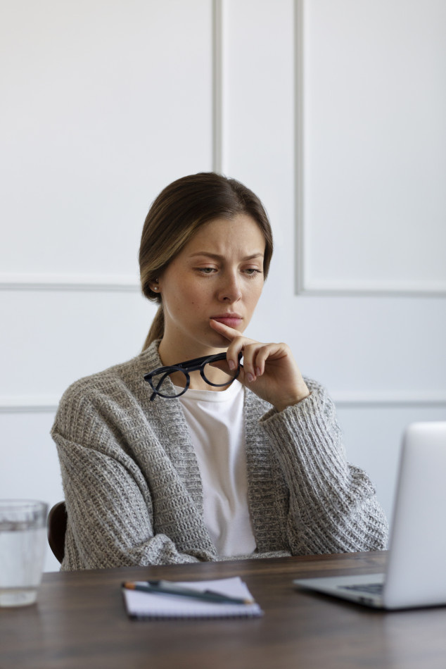 Когда сопереживание истощает: как сохранить себя, оставаясь рядом с болью клиента