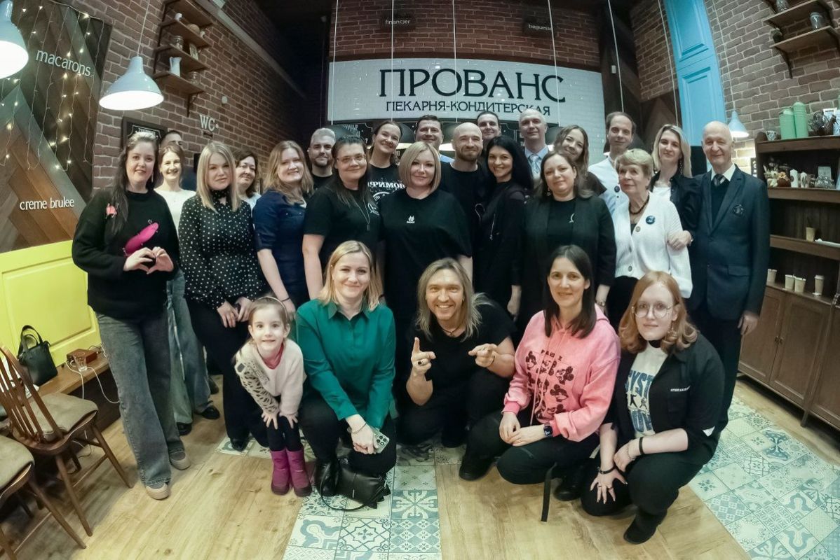 Творческий вечер Петра: уют и вдохновение в пекарне «Прованс»