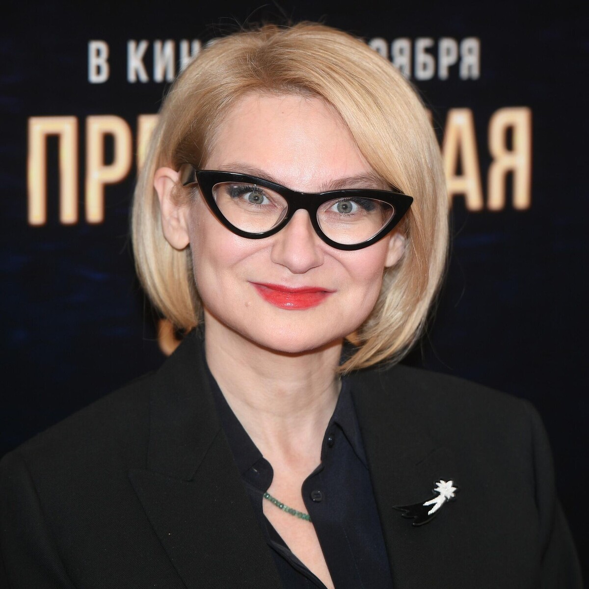 Как не стать дешёвой: советы Эвелины Хромченко о женской элегантности