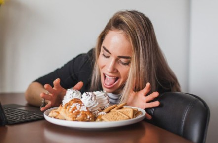 Когда душа голодна: отличаем эмоциональный голод от физического